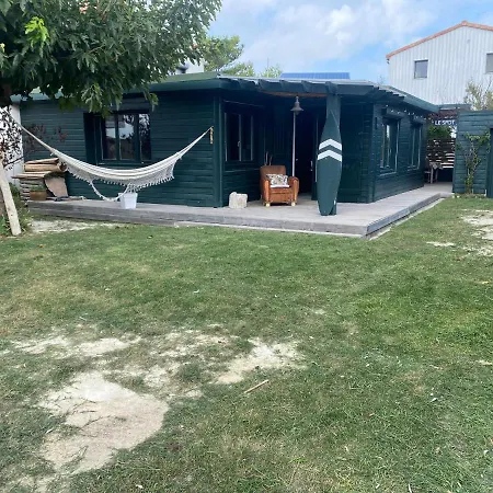 A Deux Pas De La Mer